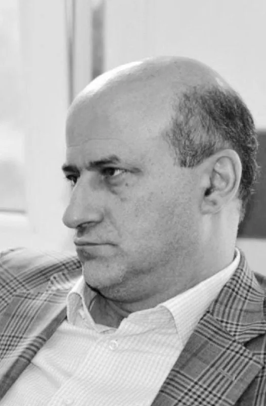 عماد صدیقی؛ کارچاق کن کاتالیست های تقلبی در پتروشیمی زاگرس!