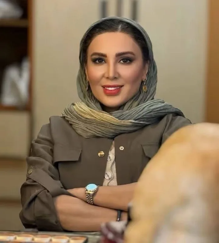 فساد و ارتباطات مشکوک مدیرعامل گروه مالی مهر آیندگان